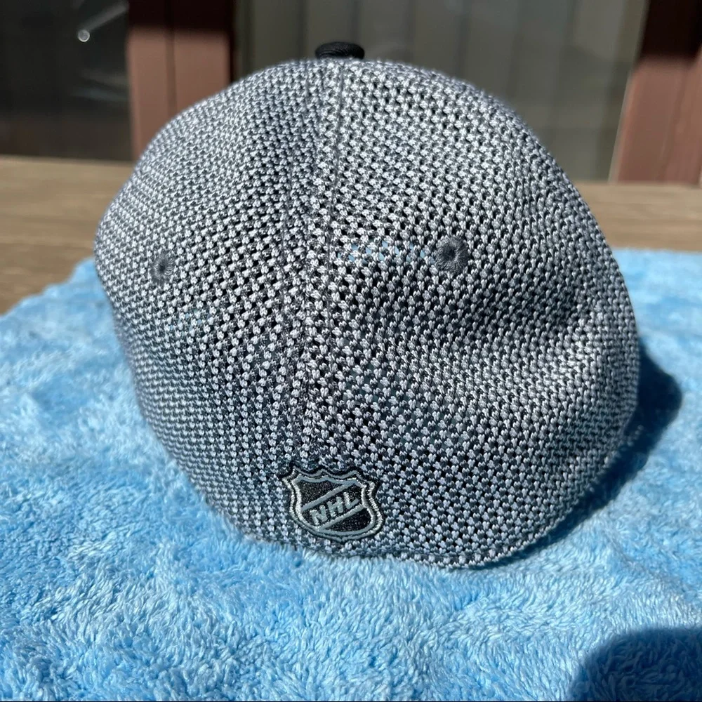 🎉HP🎉 BNWOT NHL Vegas Golden Knights Hat - Picture 6 of 6